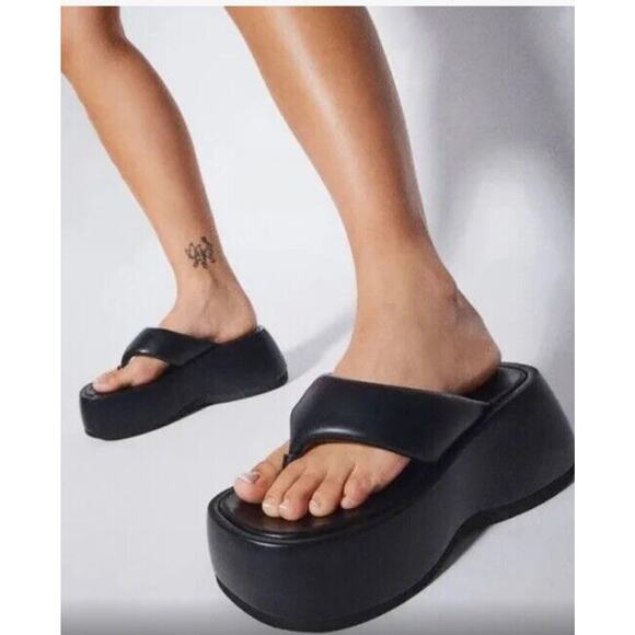 Jeffrey Campbell Black Crybaby Platform Thong Sandals Flip Flops 90s Size 7.5 - Picture 2 of 11